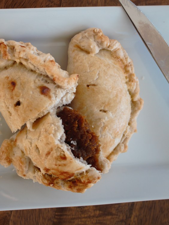 Pumpkin Hand Pies | www.thebahamallama.wordpress.com