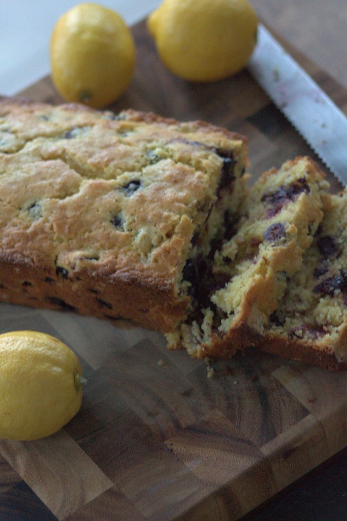 Lemon Blueberry Muffin Bread | www.thebahamallama.com