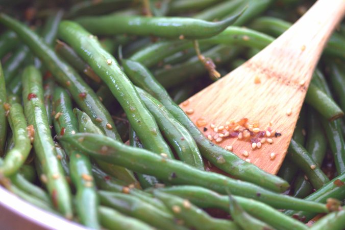 Quick Asian Style Sauteed Green Beans | www.thebahamallama..com