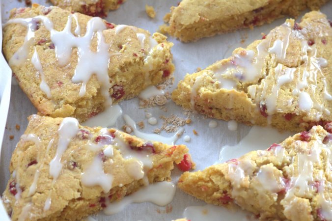 Lemon Cranberry Scones with Lemon Glaze | www.thebahamallama.com