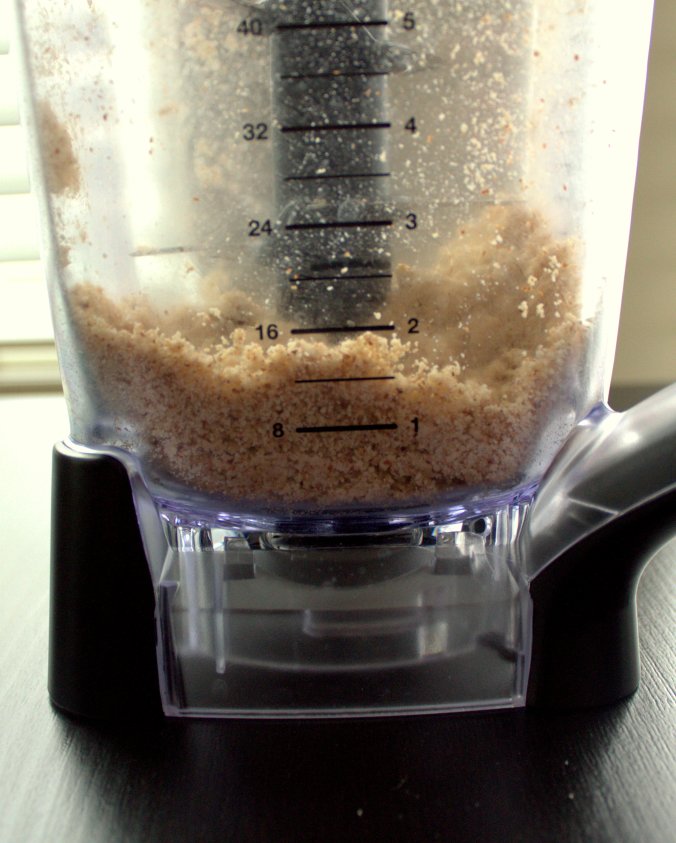 Homemade Almond Butter | www.thebahamallama.com