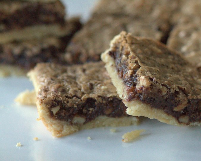 Bourbon Chocolate Walnut Bars | www.thebahamallama.com