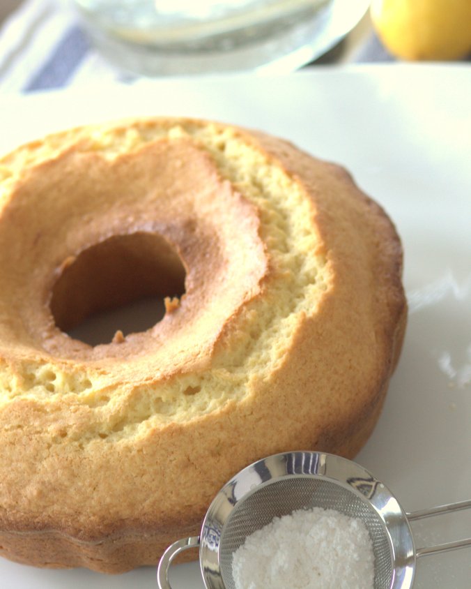 Lemon Italian Cream Cake | www.thebahamallama.com