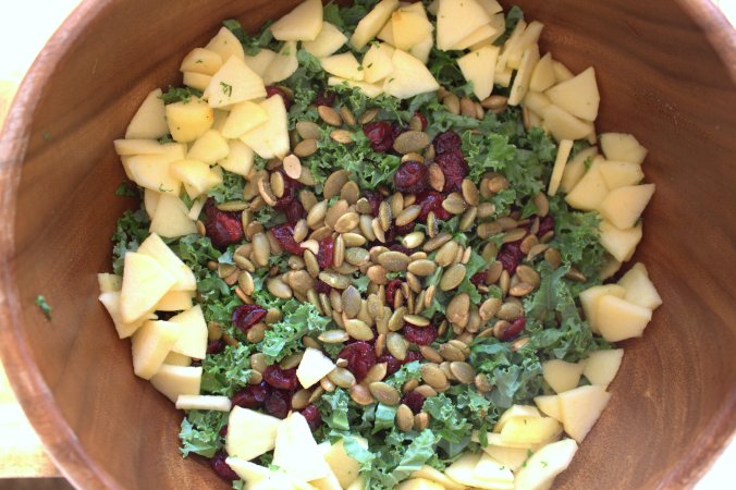Kale Salad with Chili Roasted Acorn Squash | www.thebahamallama.com