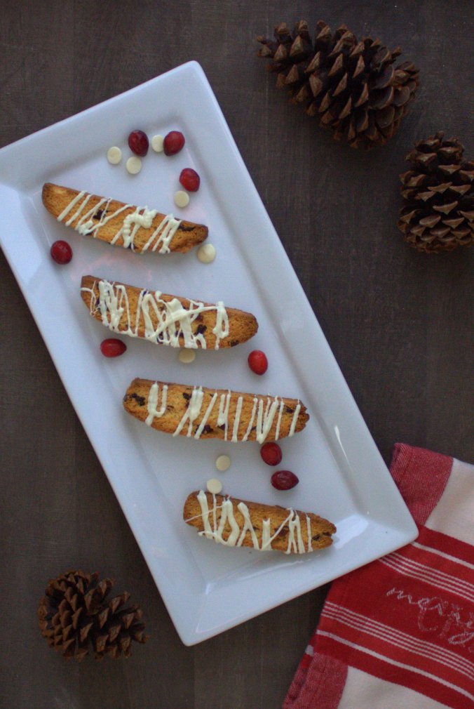 Cranberry Orange Biscotti with White Chocolate Drizzle | www.thebahamallama.com