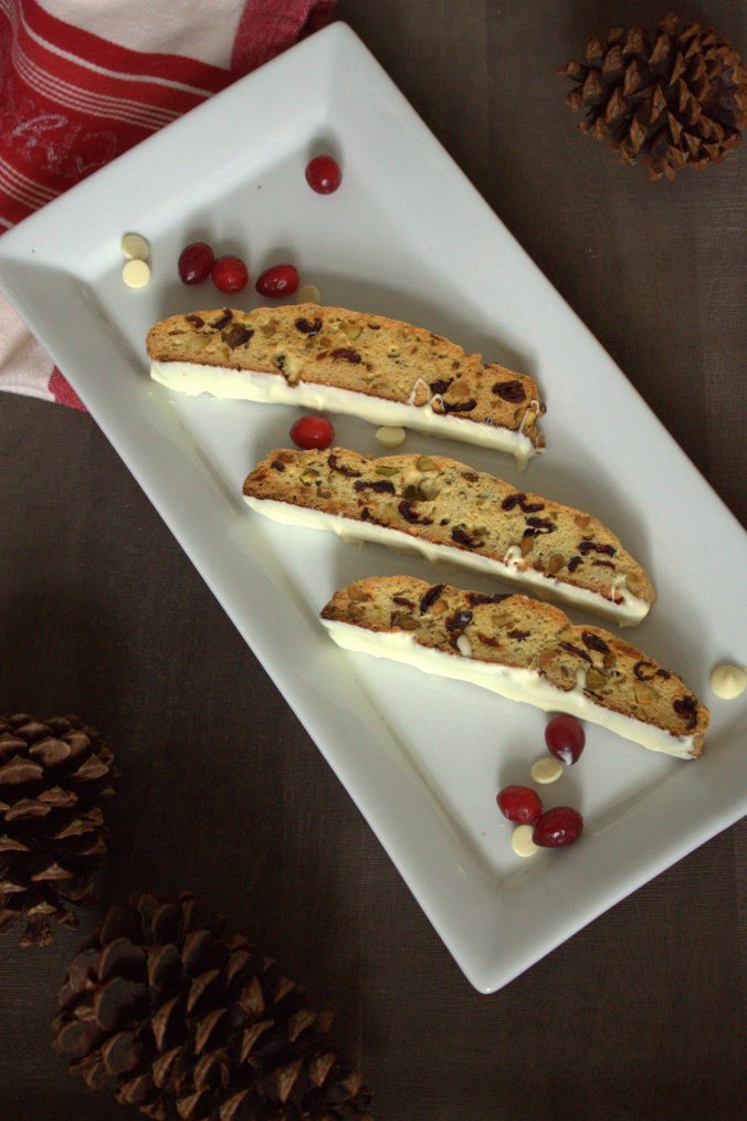Cranberry Pistachio Biscotti | www.thebahamallama.com